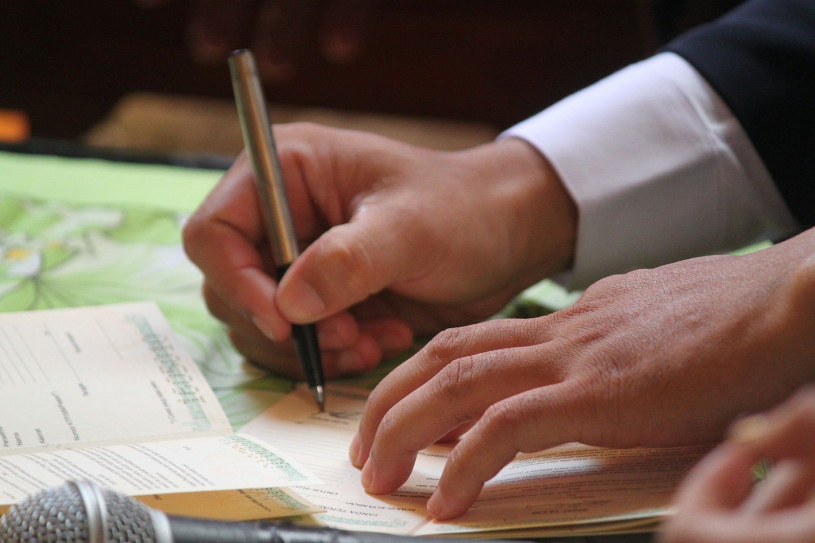 Signing real estate closing documents